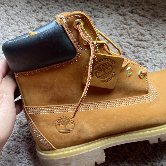 Used Timberlands - Picture 4 of 11